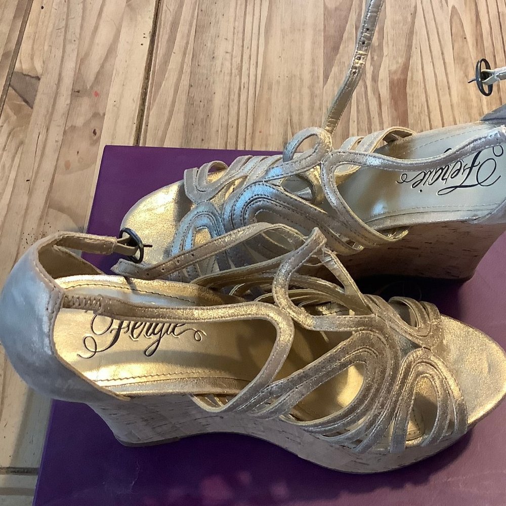 Gold Wedges